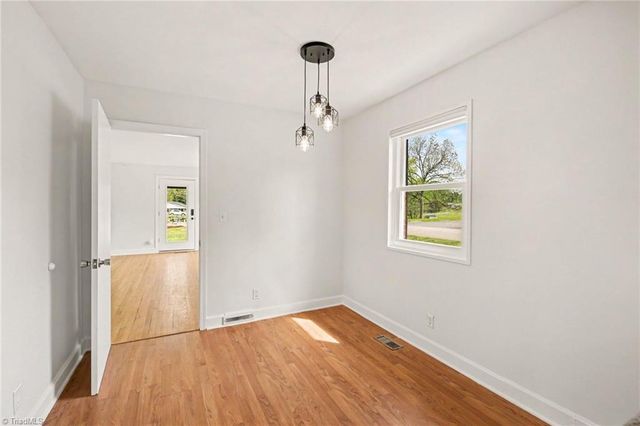 3875 Littlebrook Drive, Clemmons, NC 27012
