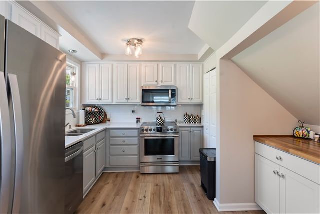 5140 E Lake Rd, Livonia, NY 14487