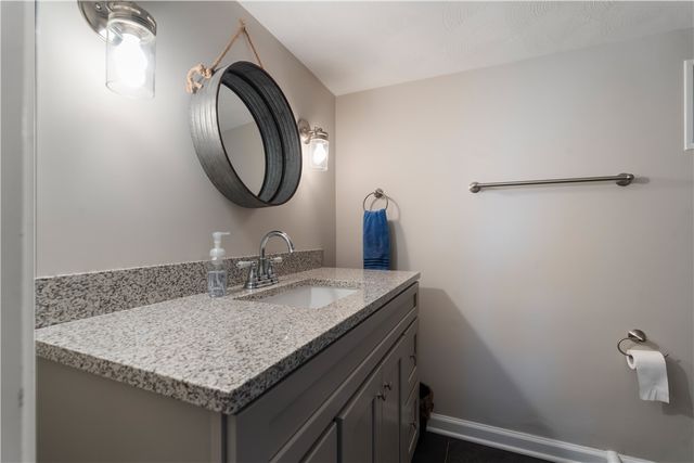 5140 E Lake Rd, Livonia, NY 14487