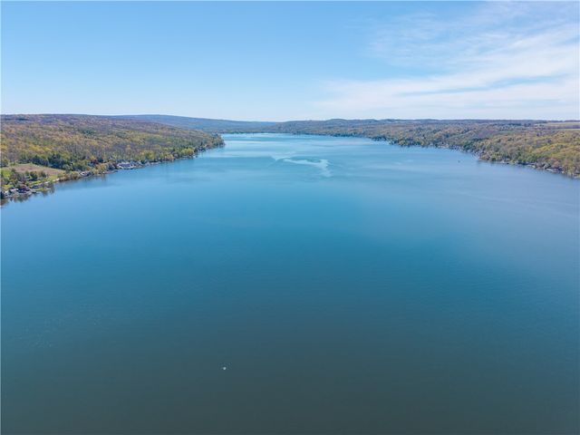 5140 E Lake Rd, Livonia, NY 14487