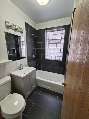 4828 S Indiana Avenue 201, Chicago, IL 60615