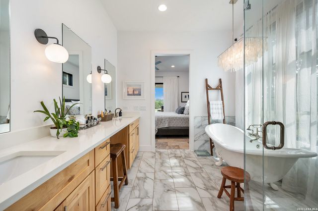 1170 HERBELIN RD, New Braunfels, TX 78132