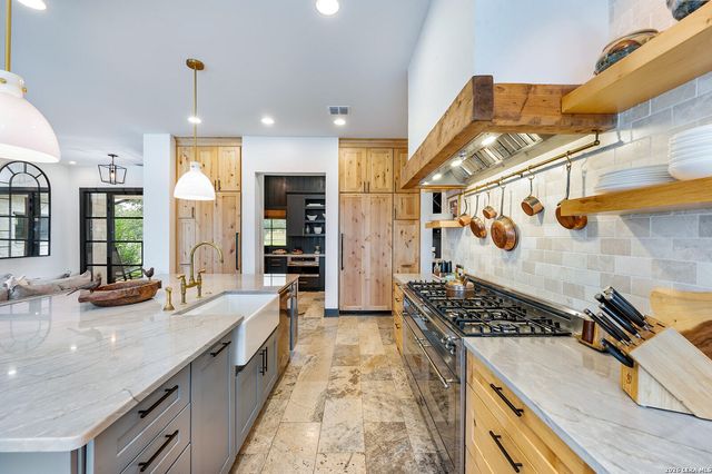 1170 HERBELIN RD, New Braunfels, TX 78132