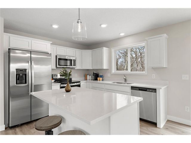 13 Kodiak Court, North Mankato, MN 56003