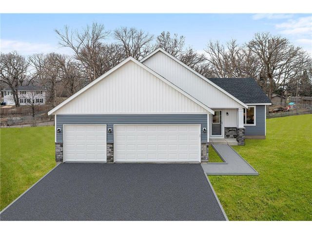 13 Kodiak Court, North Mankato, MN 56003