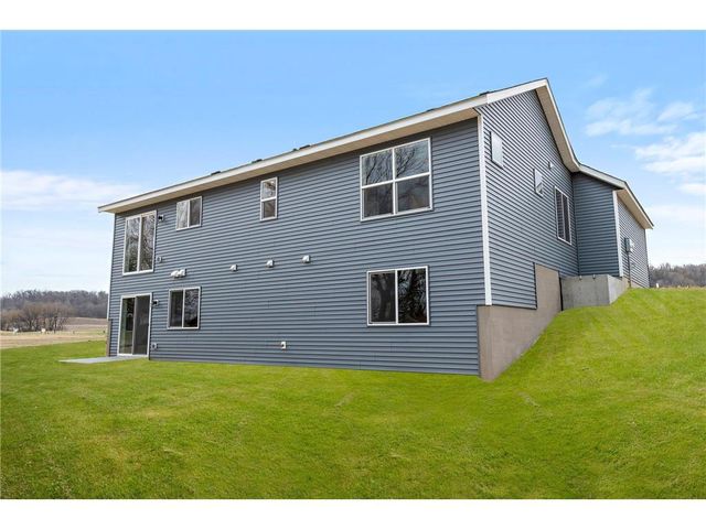 13 Kodiak Court, North Mankato, MN 56003