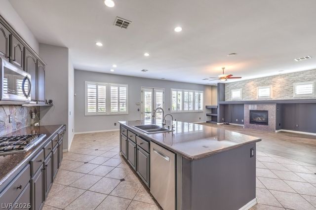 3212 Wisteria Tree Street, Las Vegas, NV 89135