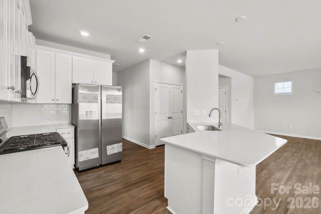12807 Canterbury Castle Drive, Charlotte, NC 28273