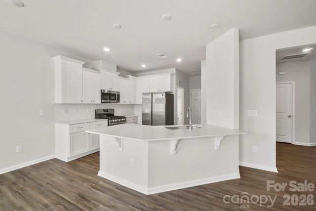 12807 Canterbury Castle Drive, Charlotte, NC 28273