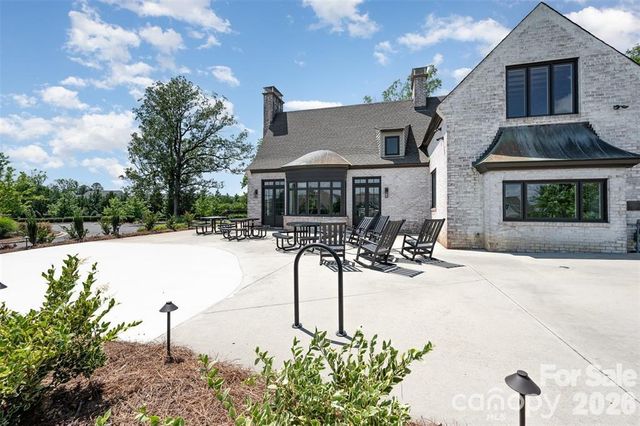 12807 Canterbury Castle Drive, Charlotte, NC 28273