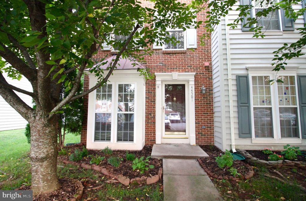 44501 POTTER TER, Ashburn, VA 20147