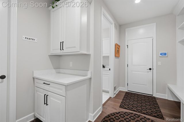 11701 Tuscany Court, Plymouth Charter Township, MI 48170