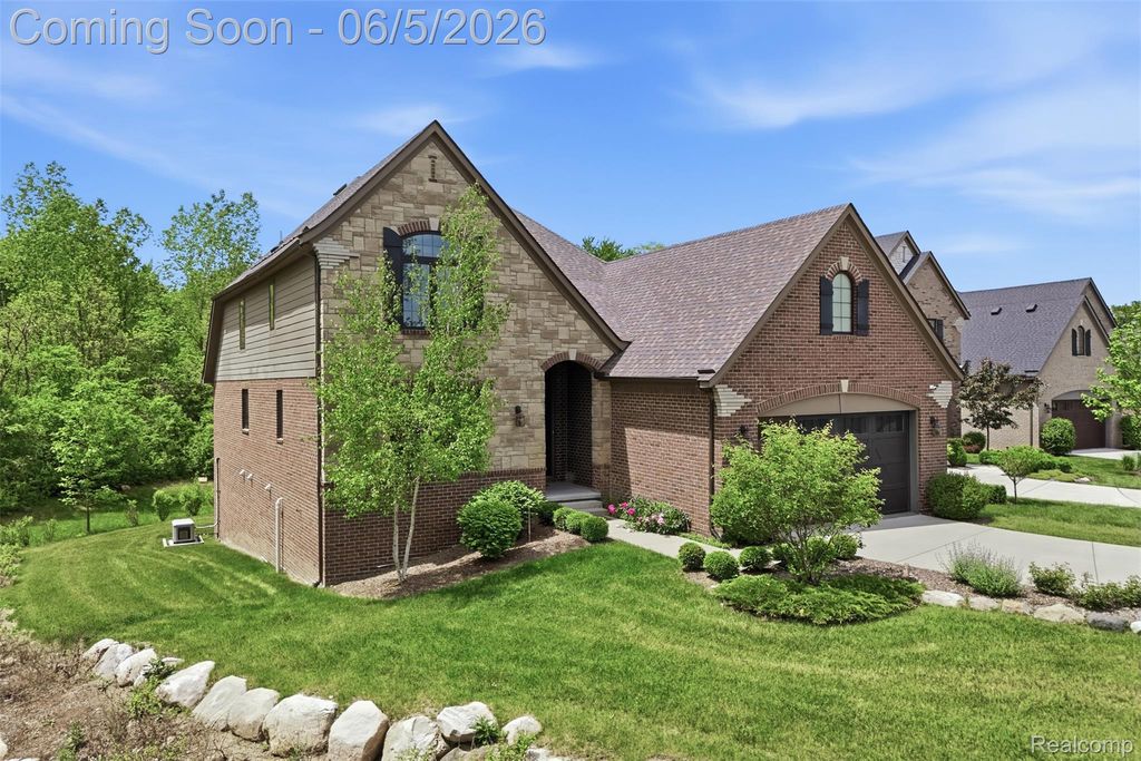 11701 Tuscany Court, Plymouth Charter Township, MI 48170