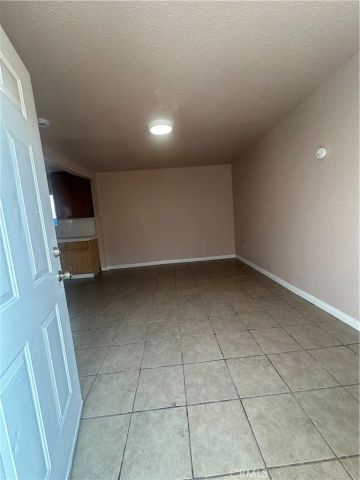 4243 Burns, Los Angeles, CA 90029