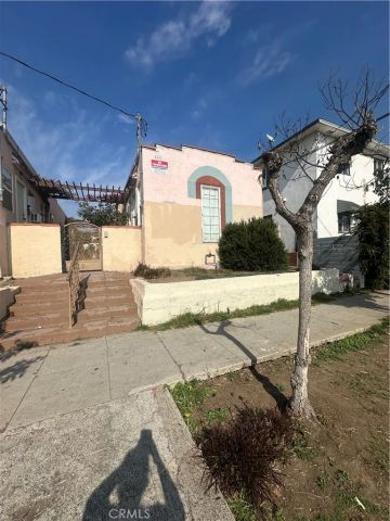 4243 Burns, Los Angeles, CA 90029
