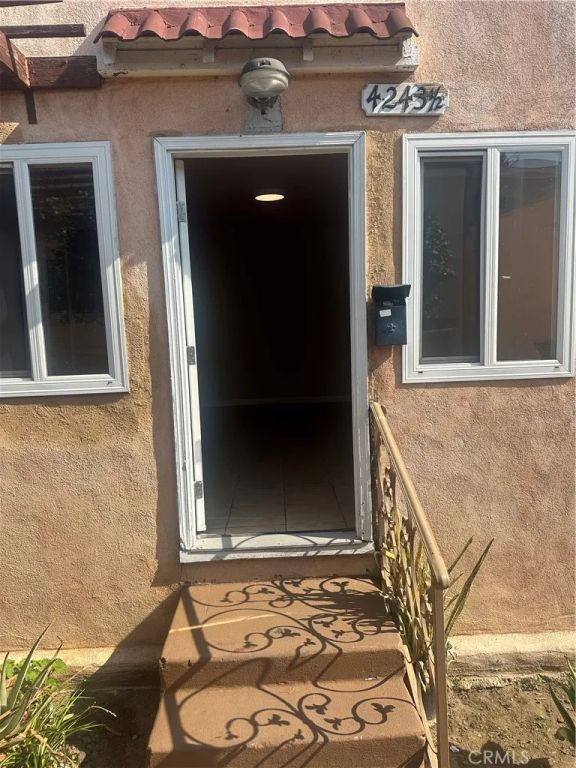 4243 Burns, Los Angeles, CA 90029