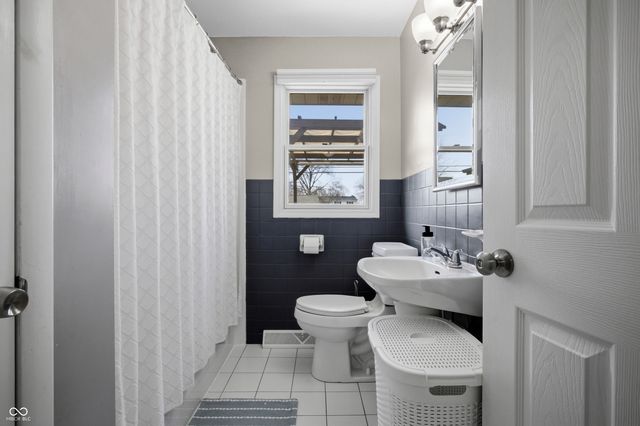 3022 Beech Drive, Columbus, IN 47203