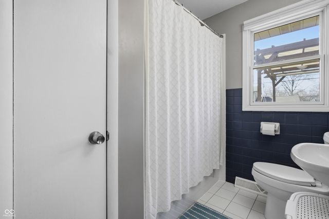 3022 Beech Drive, Columbus, IN 47203