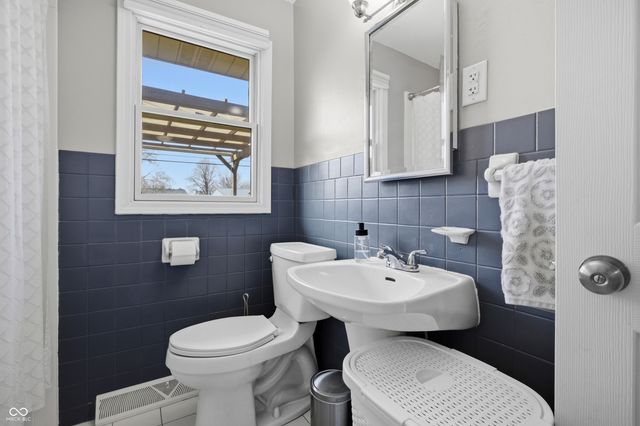 3022 Beech Drive, Columbus, IN 47203