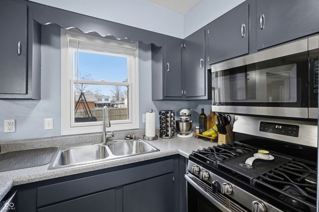 3022 Beech Drive, Columbus, IN 47203