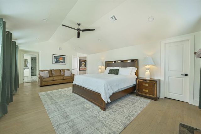 1129 NE 14 Street, Oklahoma City, OK 73117