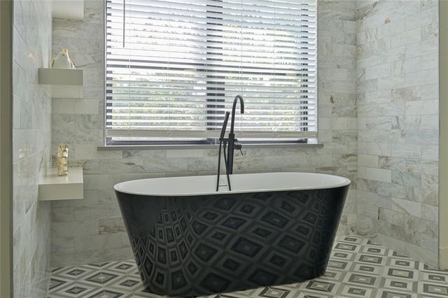 1129 NE 14 Street, Oklahoma City, OK 73117