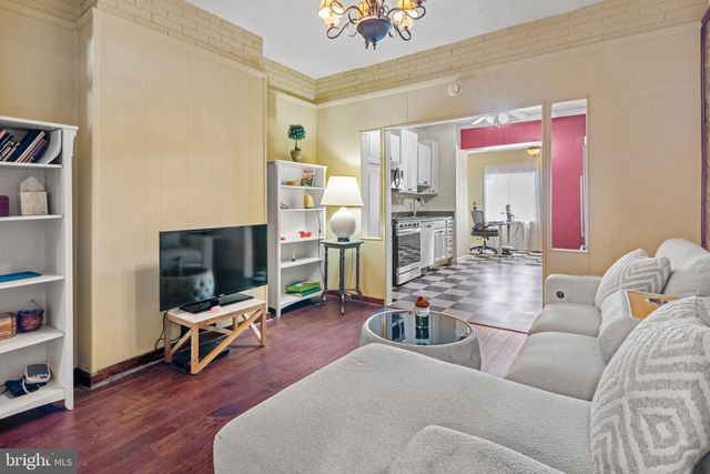3 N MILTON AVE, Baltimore, MD 21224