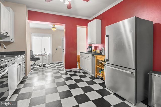 3 N MILTON AVE, Baltimore, MD 21224