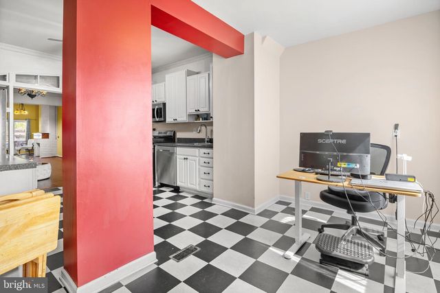 3 N MILTON AVE, Baltimore, MD 21224