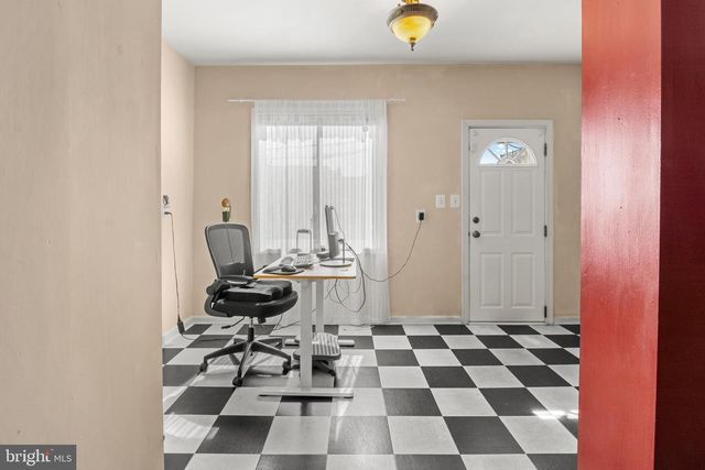 3 N MILTON AVE, Baltimore, MD 21224