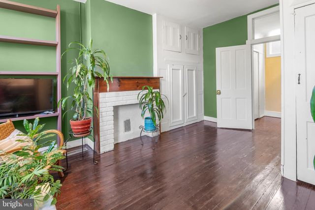 3 N MILTON AVE, Baltimore, MD 21224