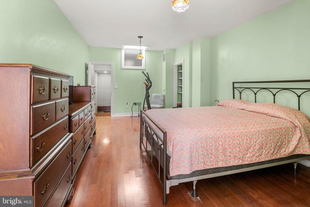 3 N MILTON AVE, Baltimore, MD 21224