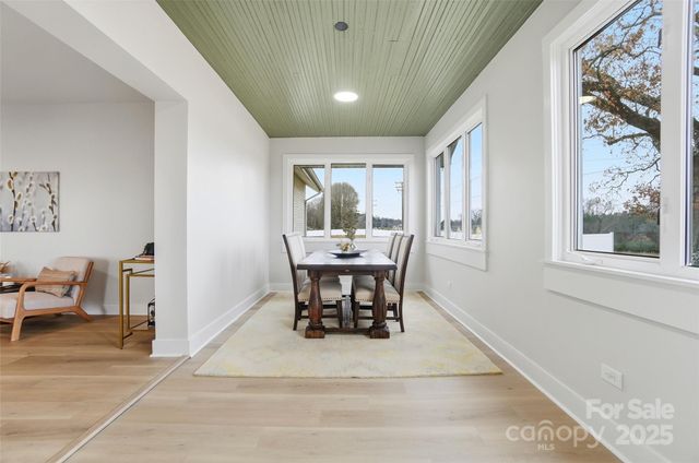 1212 Coddle Creek Highway, Mooresville, NC 28115