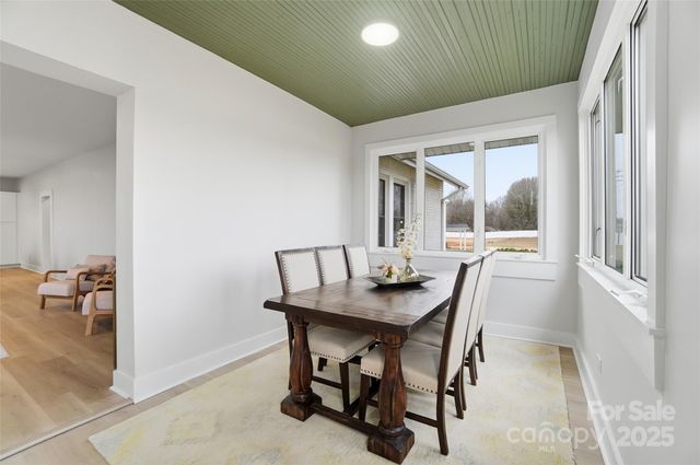 1212 Coddle Creek Highway, Mooresville, NC 28115