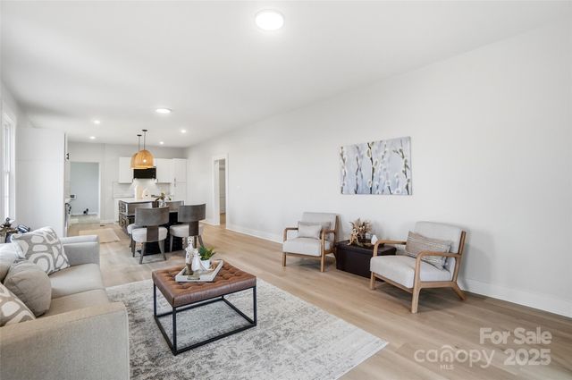 1212 Coddle Creek Highway, Mooresville, NC 28115