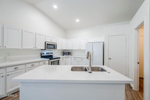 6223 E PRESTON Street, Mesa, AZ 85215
