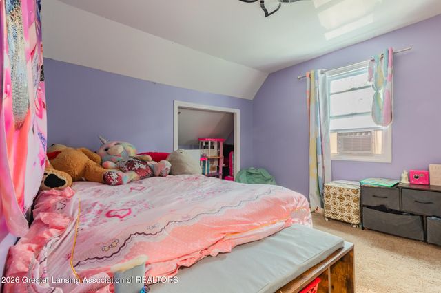 1916 W Jolly Road, Lansing, MI 48910