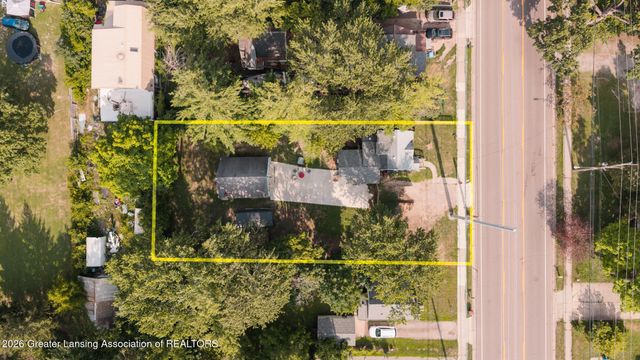 1916 W Jolly Road, Lansing, MI 48910