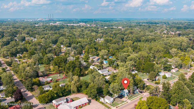 1916 W Jolly Road, Lansing, MI 48910