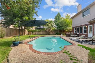 311 Welford Lane, Highlands, TX 77562