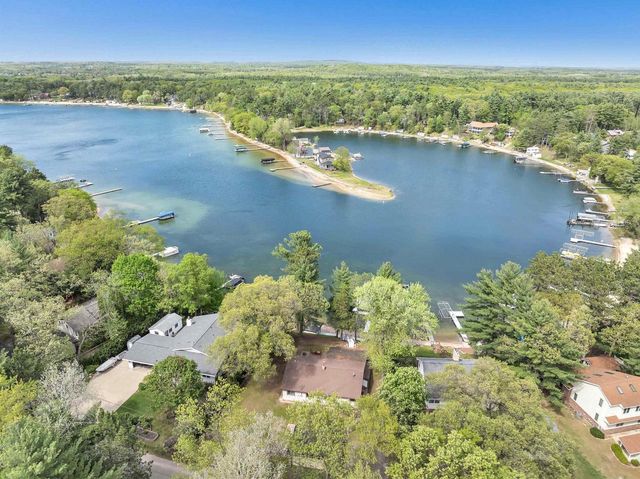 W6769 S SILVER LAKE ROAD, Wautoma, WI 54982