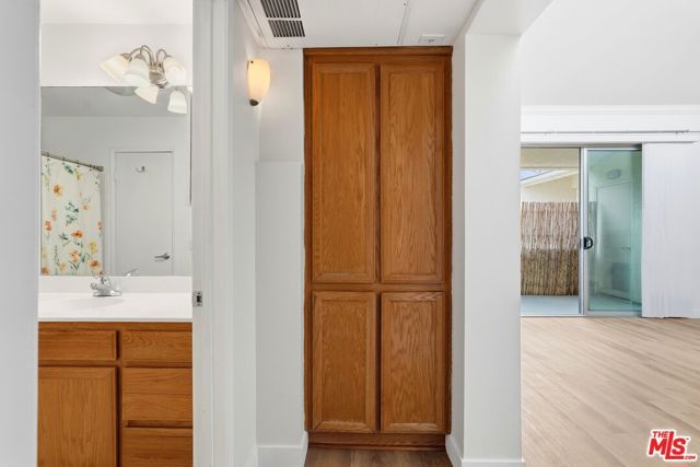 5325 Newcastle Avenue 342, Encino (los Angeles), CA 91316