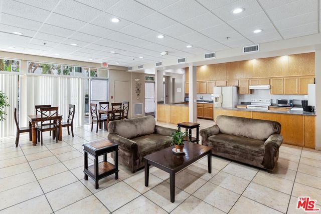 5325 Newcastle Avenue 342, Encino (los Angeles), CA 91316