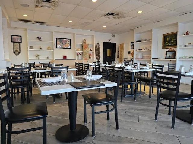 Restaurant For Sale Prime Business Opportunity Next To Bayshore Park, North Miami, FL 33181