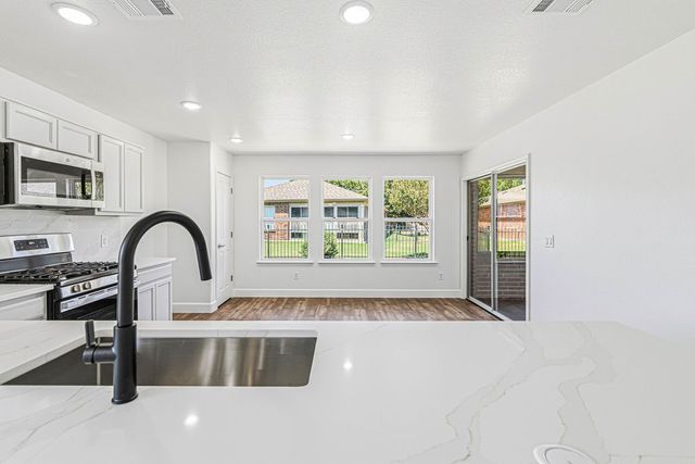 7737 Longaberger Drive, Frisco, TX 75036