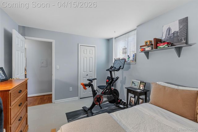 4913 Crooks Road G1, Royal Oak, MI 48073