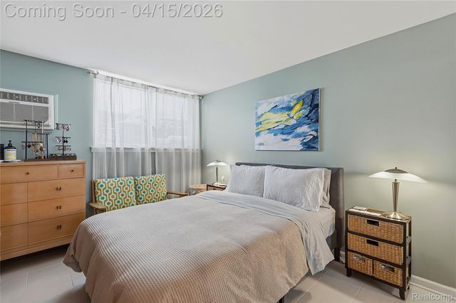 4913 Crooks Road G1, Royal Oak, MI 48073