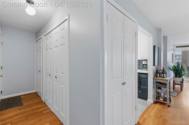 4913 Crooks Road G1, Royal Oak, MI 48073