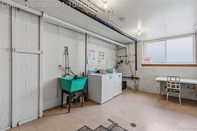 4913 Crooks Road G1, Royal Oak, MI 48073