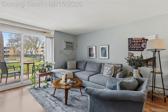 4913 Crooks Road G1, Royal Oak, MI 48073